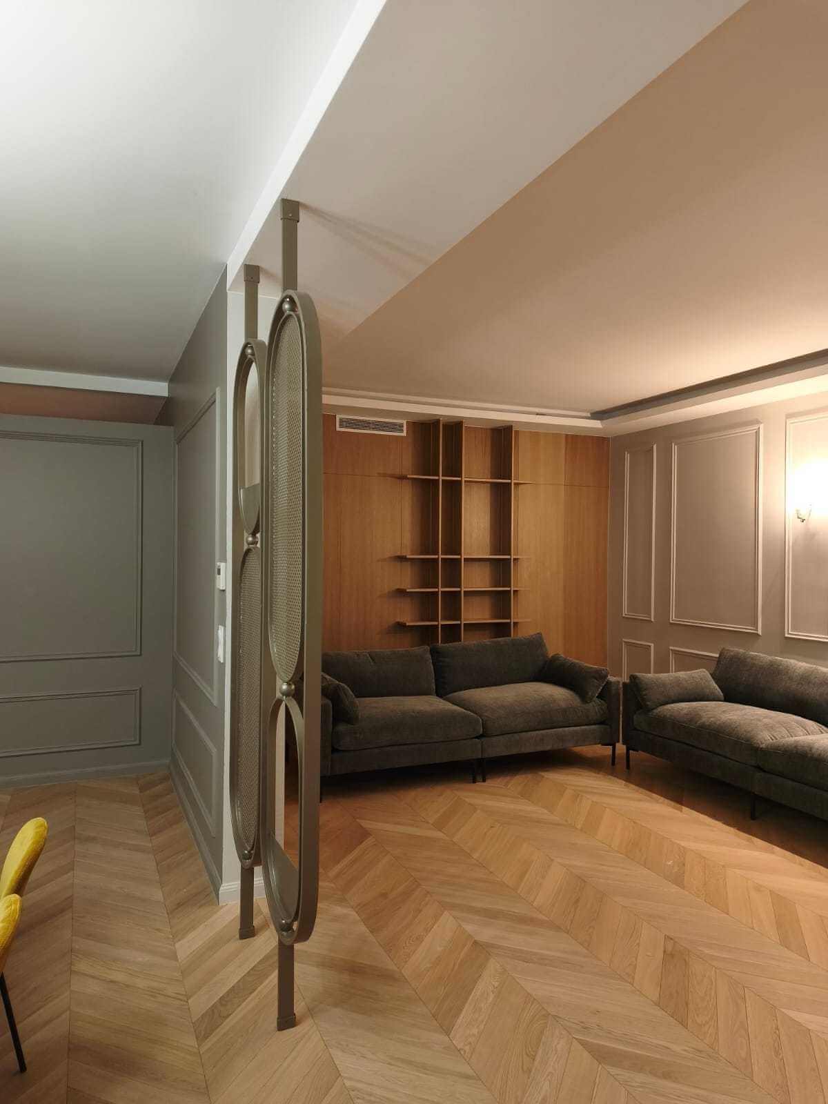 Installation de climatisation intégrée dans un logement, discrète et adaptée au confort intérieur